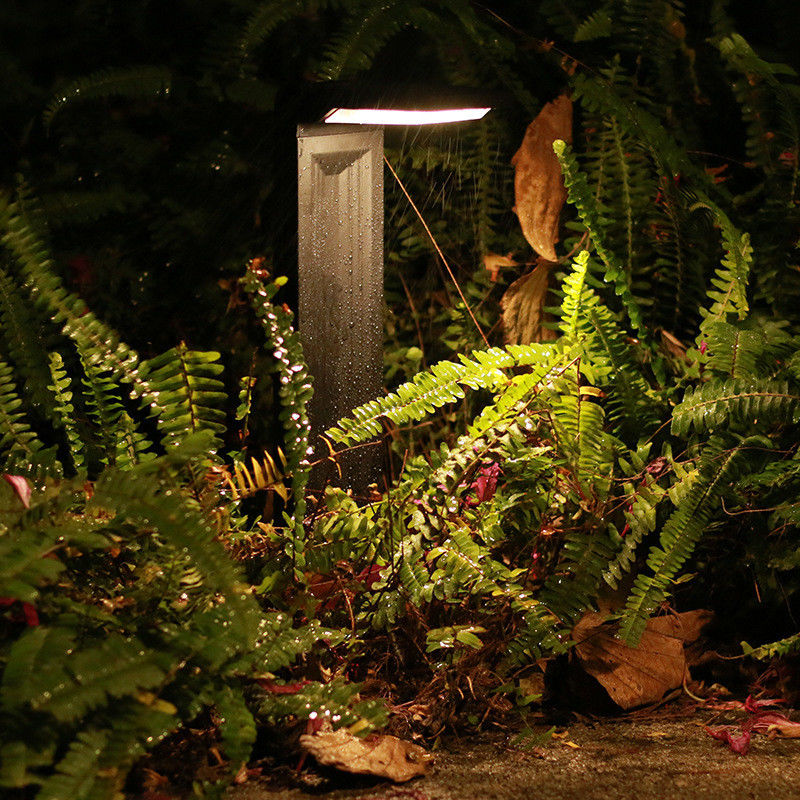 IP64 Lumi a terra impermeabile a presa solare per giardino esterno Automaticamente accesi e spenti