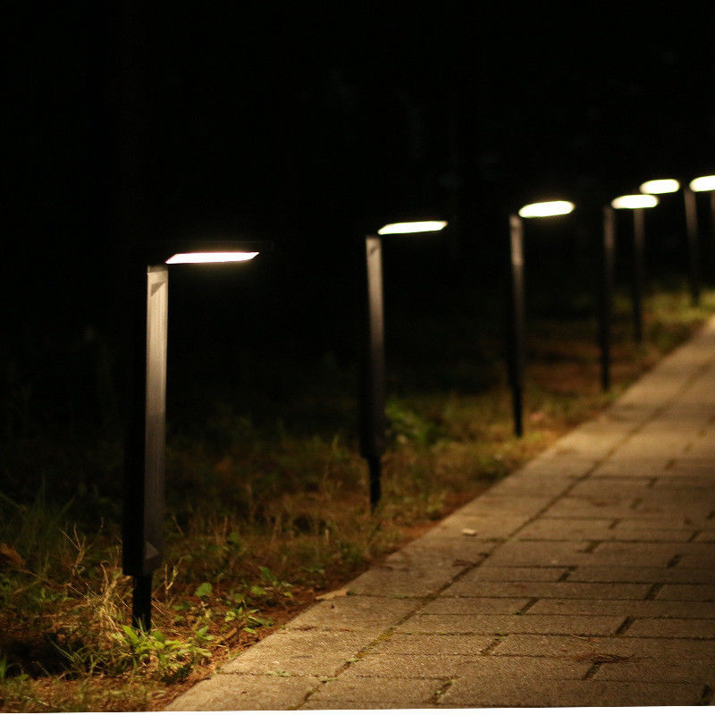 IP64 Lumi a terra impermeabile a presa solare per giardino esterno Automaticamente accesi e spenti