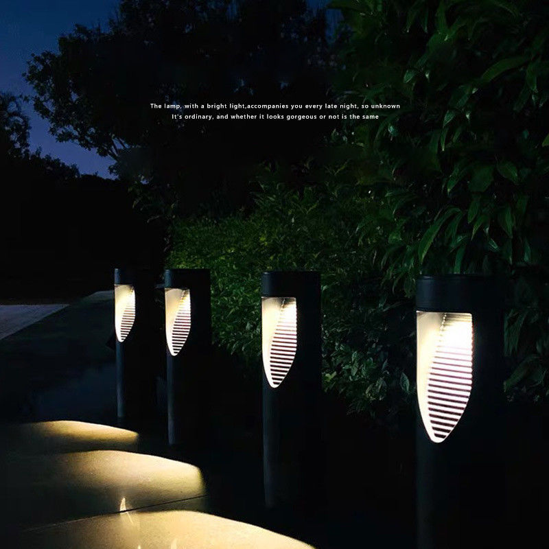 Luce di percorso solare wireless Auto On/off per giardino solare cilindrico all'aperto