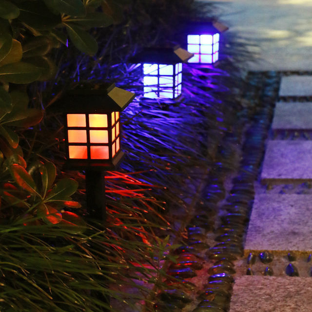 8 ore di durata di vita luci solari a led inserto per lampada del prato in piccolo giardino del palazzo