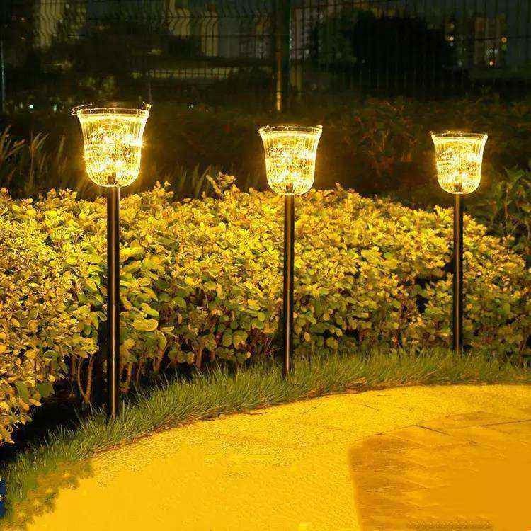 Luce da giardino solare decorativa con efficienza luminosa di 60lm/w e tempo di ricarica di 50000