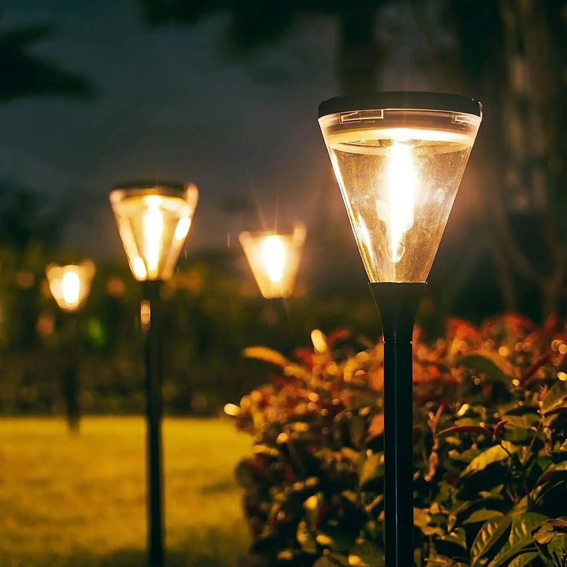 Luce giardino solare impermeabile all'aria aperta tricolore regolabile per il paesaggio del parco Villa Yard