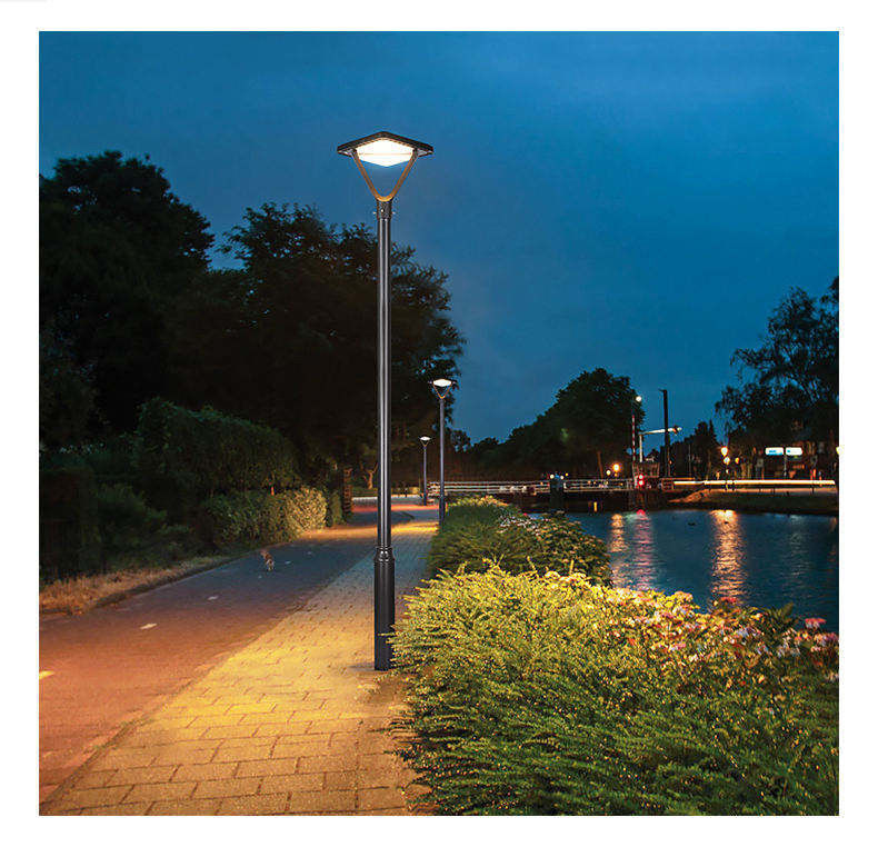Square Plaza Solar Garden Light con opzioni di personalizzazione e alta temperatura del colore