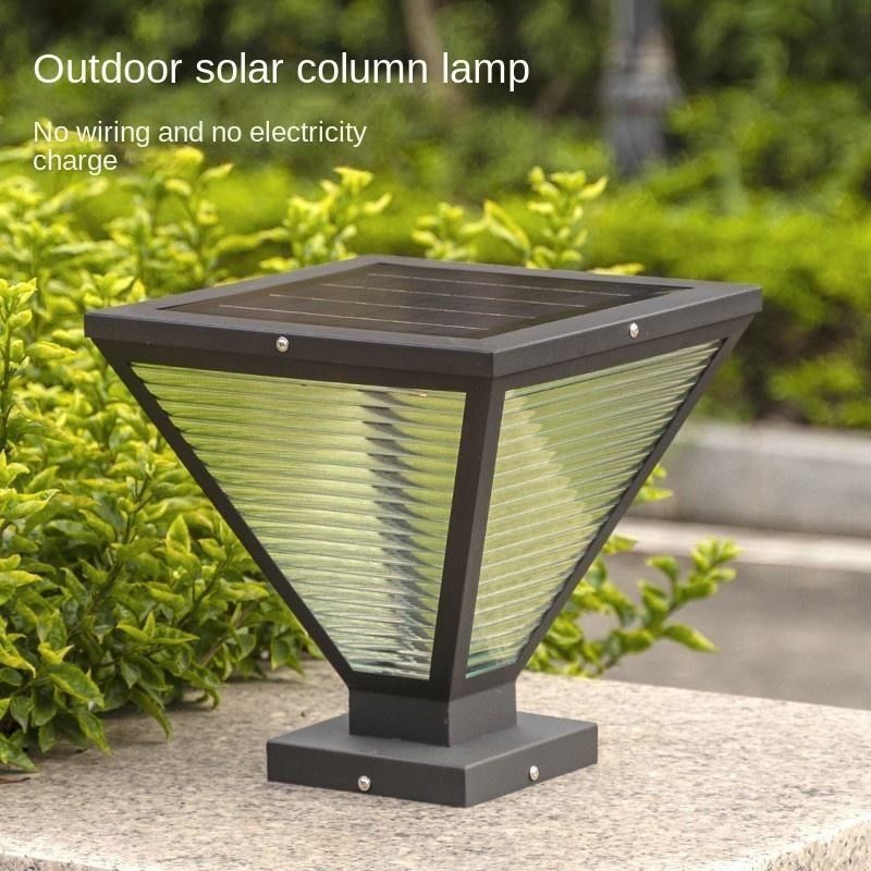 Lumiera a pilastro a energia solare a LED resistente all'acqua lampadina elettrica per colonna esterna