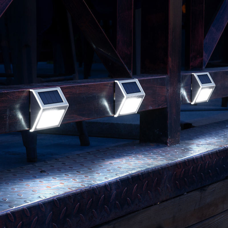 Lumiere di recinzione a scalinata a LED per cortile di giardino