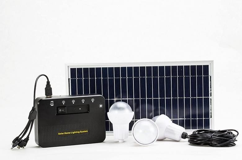 Panello solare Dimensione 350*460*17mm Kit di luce solare con 4 lampadine a led per l'illuminazione della rete