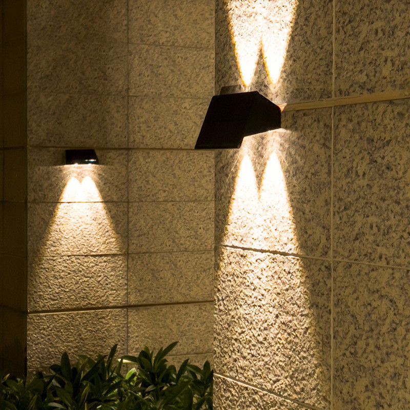 2800-3200K Temperatura del colore Luci solari per il cortile esterno