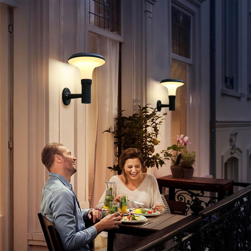 Lampada a parete solare a LED ultra luminosa impermeabile per terrazza esterna a porta di villa personalizzata