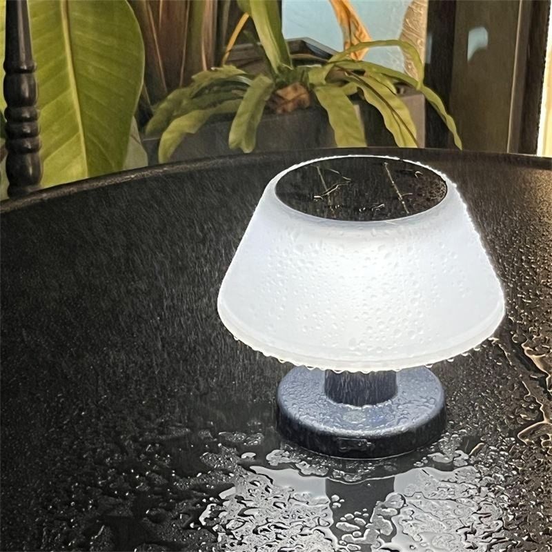 Lampada solare da tavolo a LED Luce da tavolo bianca Luci notturne IP55 Lampada solare da tavolo da giardino