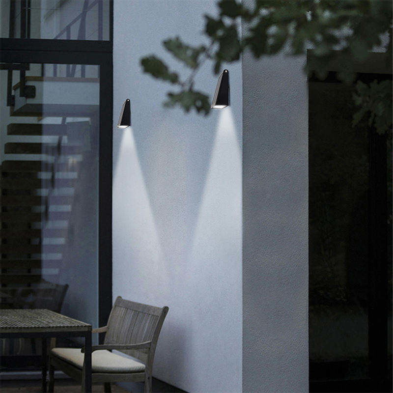 Super luminose luci solari a parete per giardini impermeabili e duraturi per la protezione del cortile