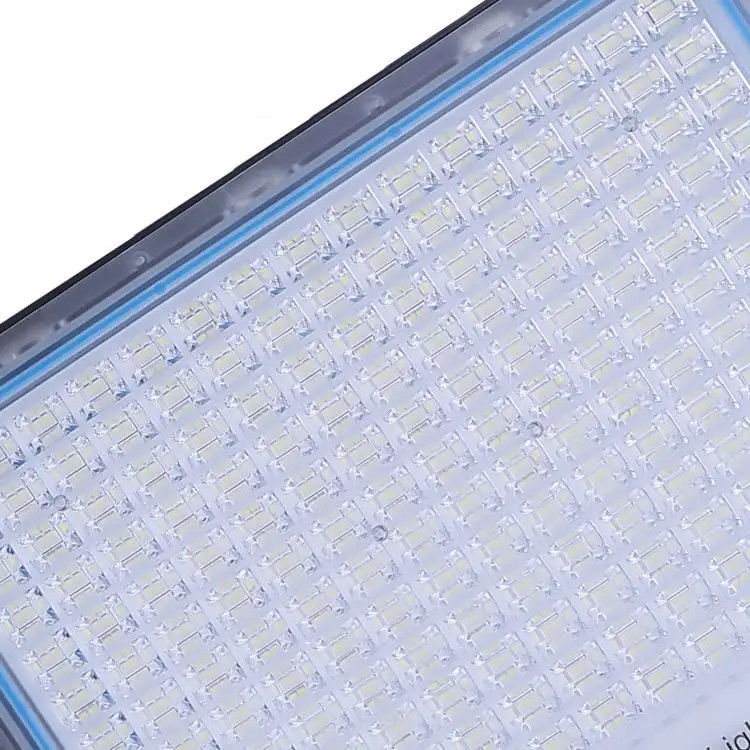2- Corpo di lampadina in alluminio resistente luce solare di alluvione con alta luminosità e IP65 impermeabile