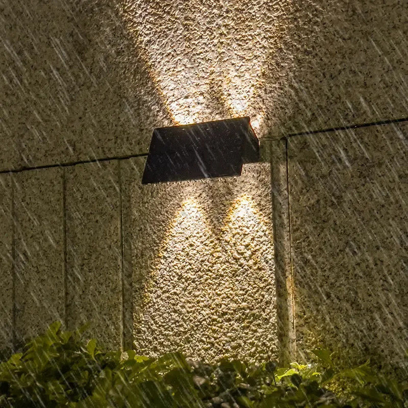 IP54 impermeabile all'aria aperta decorativa LED luce solare per parete per balcone scala di patio spot light