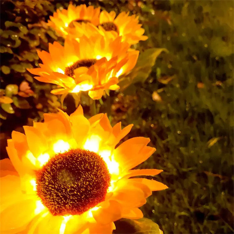 Lampada a LED solare impermeabile giardino decorativo girasole sole per cortile nel cortile
