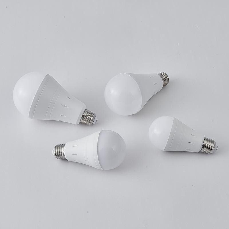 Luce da campeggio di emergenza portatile e ricaricabile 7W/9W/12W/15W Durata di vita 50000 ore